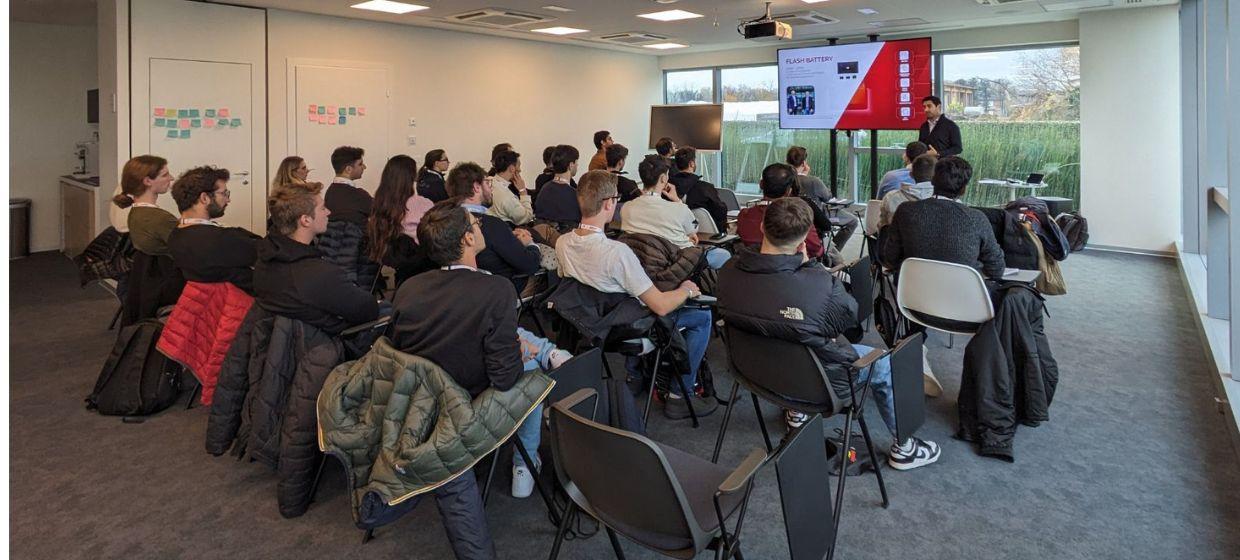 Le BMS propriétaire de Flash Battery au cœur du témoignage de Marco Righi face aux étudiants de l’école polytechnique de Milan | Flash Battery
