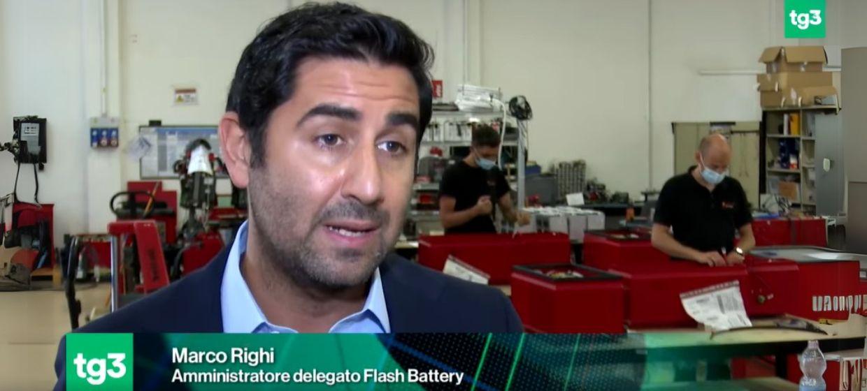 TG3 RAI | Il settore elettrico cresce in un mercato in crisi | Flash Battery