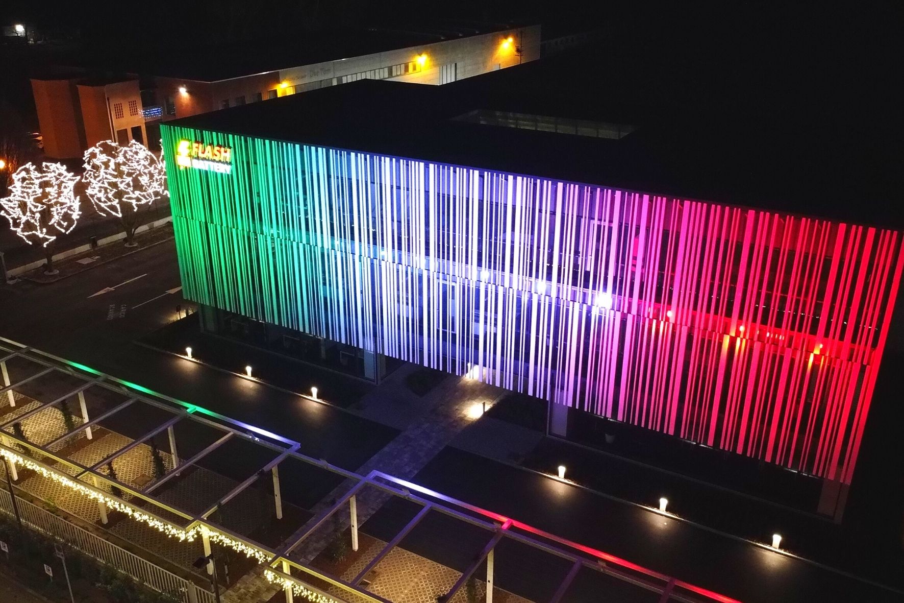 L'HQ Flash Battery si illumina per la festa del Tricolore
